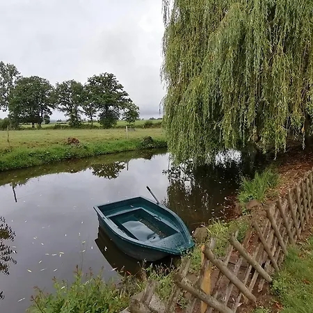 Grande Maison En Pierre Avec Plan D'eau, Jardin Cloture, Cheminee, Et Activites De Plein Air - Fr-1-600-159 Holiday home Brece (Mayenne)