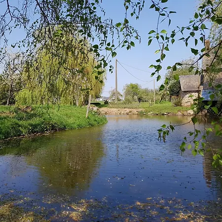 Grande Maison En Pierre Avec Plan D'eau, Jardin Cloture, Cheminee, Et Activites De Plein Air - Fr-1-600-159 Holiday home Brece (Mayenne)