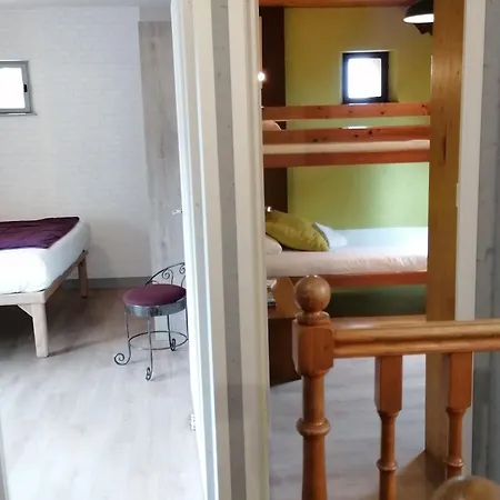 Grande Maison En Pierre Avec Plan D'eau, Jardin Cloture, Cheminee, Et Activites De Plein Air - Fr-1-600-159
