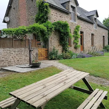 Grande Maison En Pierre Avec Plan D'eau, Jardin Cloture, Cheminee, Et Activites De Plein Air - Fr-1-600-159 Holiday home *